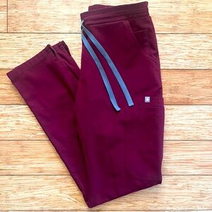 FIGS YOLA Scrubs XXS/Burgundy